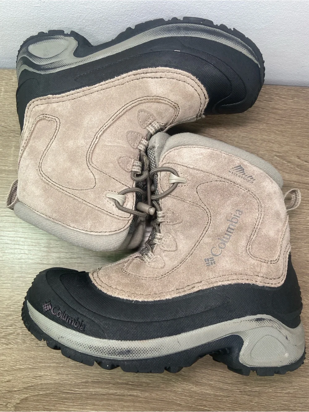 Columbia Winter Boots 3 Youth Bugaboot Suede High Top Kids Tan Black Gray